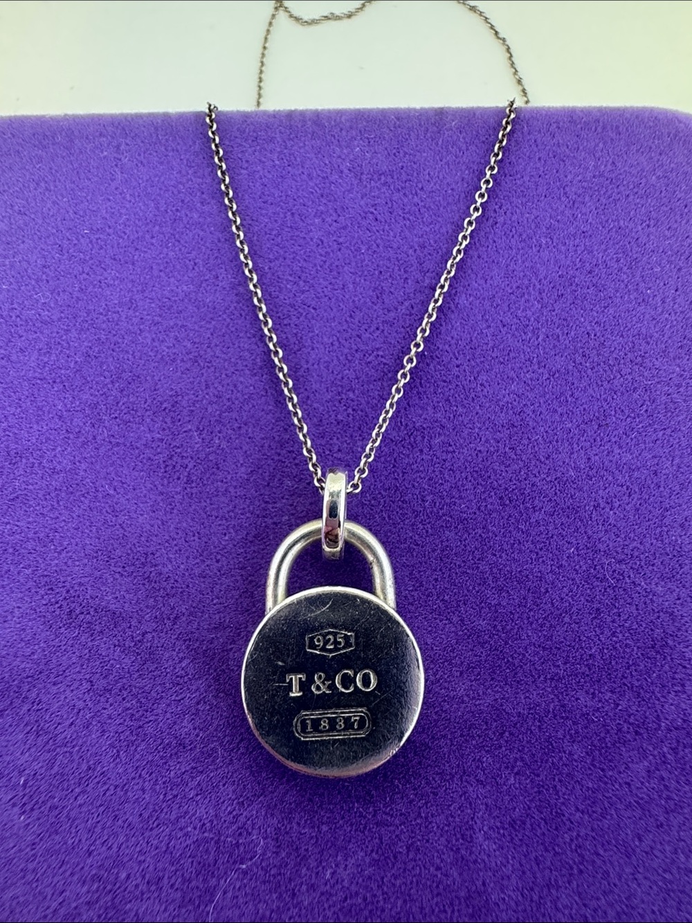 💛 Classic Tiffany & Co. Sterling Silver Padlock  Necklace | Charm Jump Ring